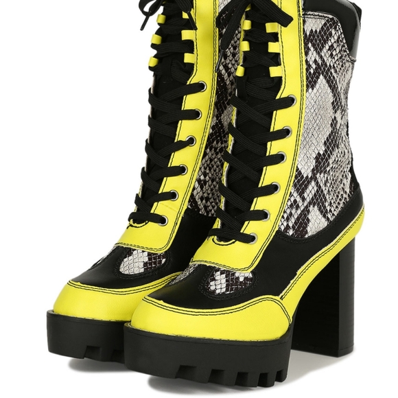 BAMBOOWomen Panel Lace-Up Chunky Platform… - Picture 2 of 16